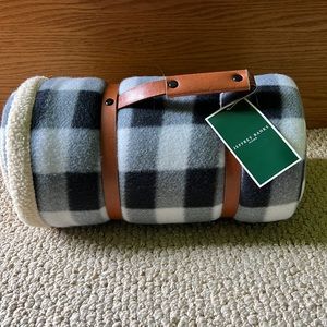 Jeffrey Banks Brand New 60” Travel Blanket